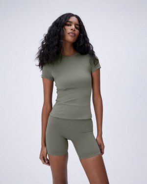 Adanola Ultimate Kurzes Sleeve Longline Top Olivgrün Grün | SN-ADA56480