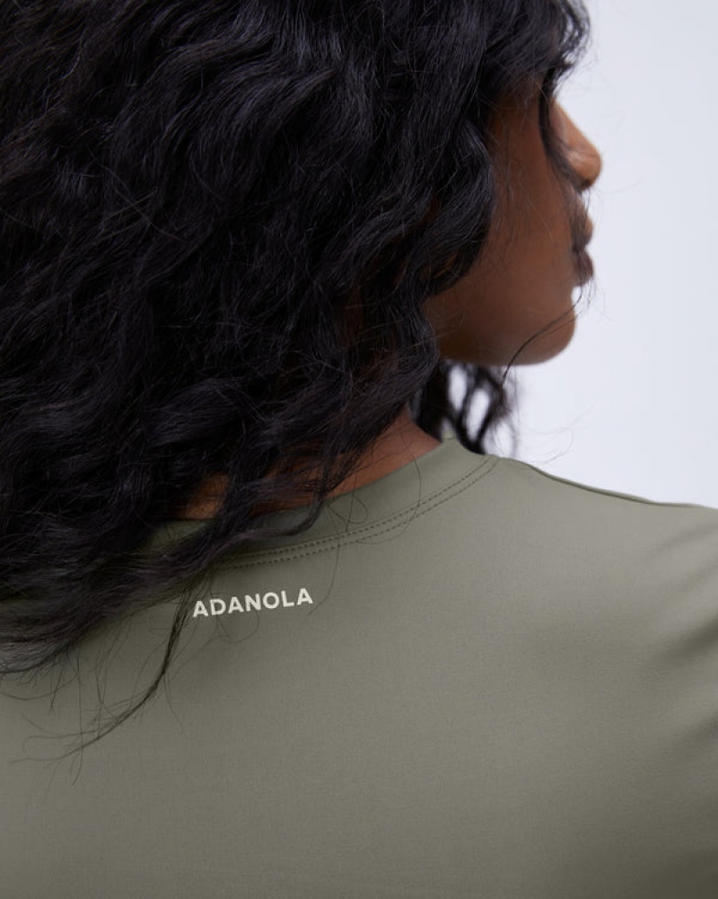 Adanola Ultimate Kurzes Sleeve Longline Top Olivgrün Grün | SN-ADA56480