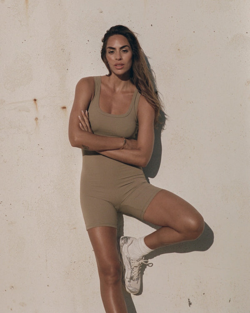 Adanola Ultimate Scoop Neck Ärmellose Romper Tiefesbraun | SN-ADA56643