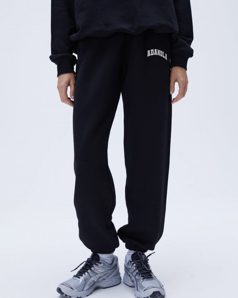 Adanola Varsity Oversized Sweatpants Schwarz | SN-ADA56539